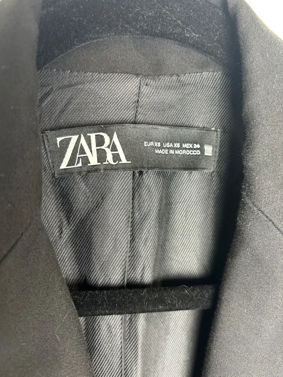 Zara Sleeveless Double-Breasted Black Dress with Gold Buttons - Picture 3 of 6